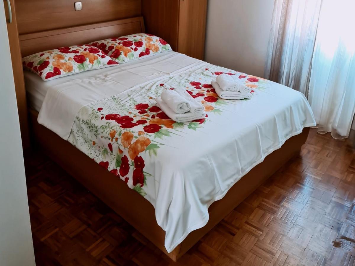 Izola City Center Apartment ภายนอก รูปภาพ