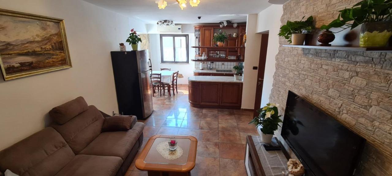 Izola City Center Apartment ภายนอก รูปภาพ