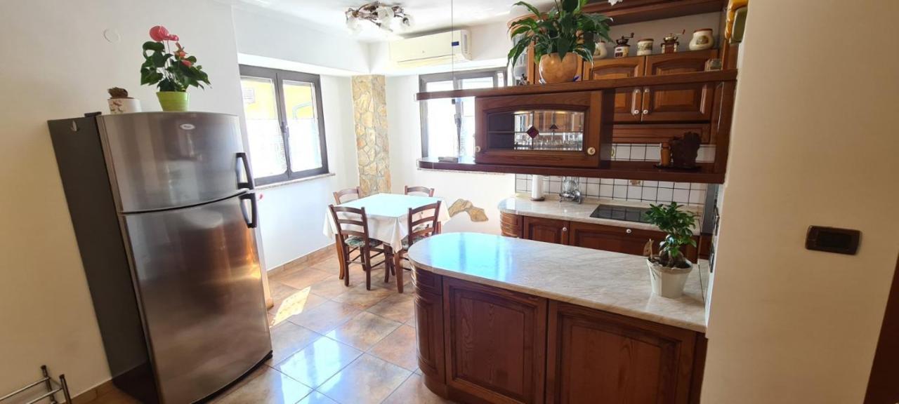 Izola City Center Apartment ภายนอก รูปภาพ