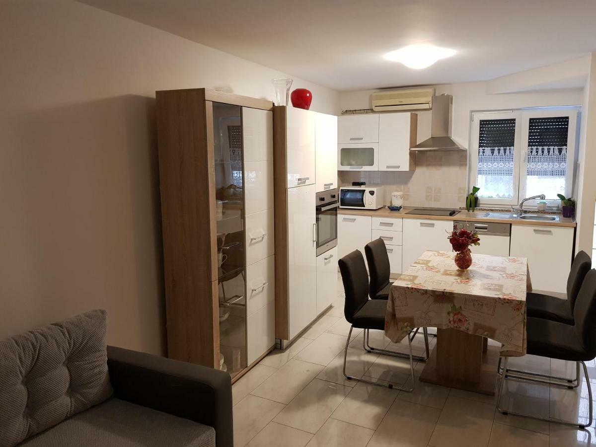 Izola City Center Apartment ภายนอก รูปภาพ