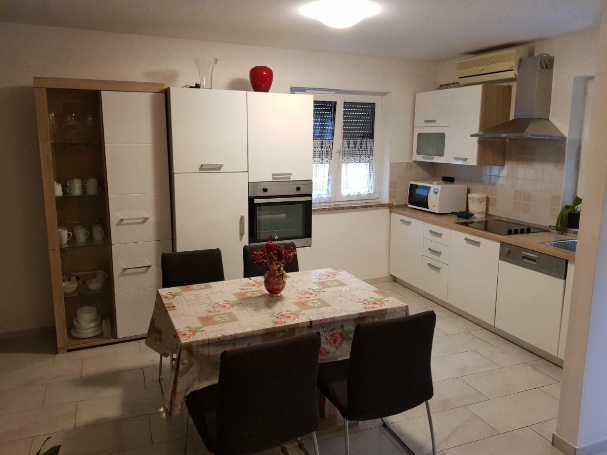 Izola City Center Apartment ภายนอก รูปภาพ