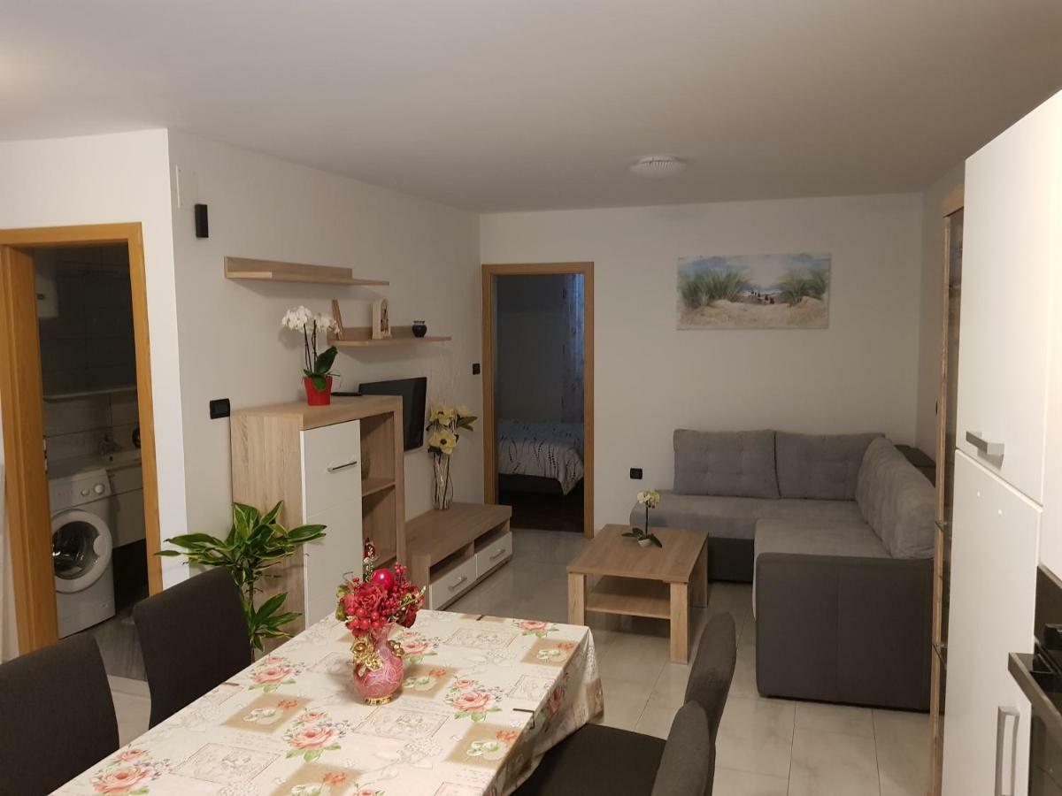 Izola City Center Apartment ภายนอก รูปภาพ