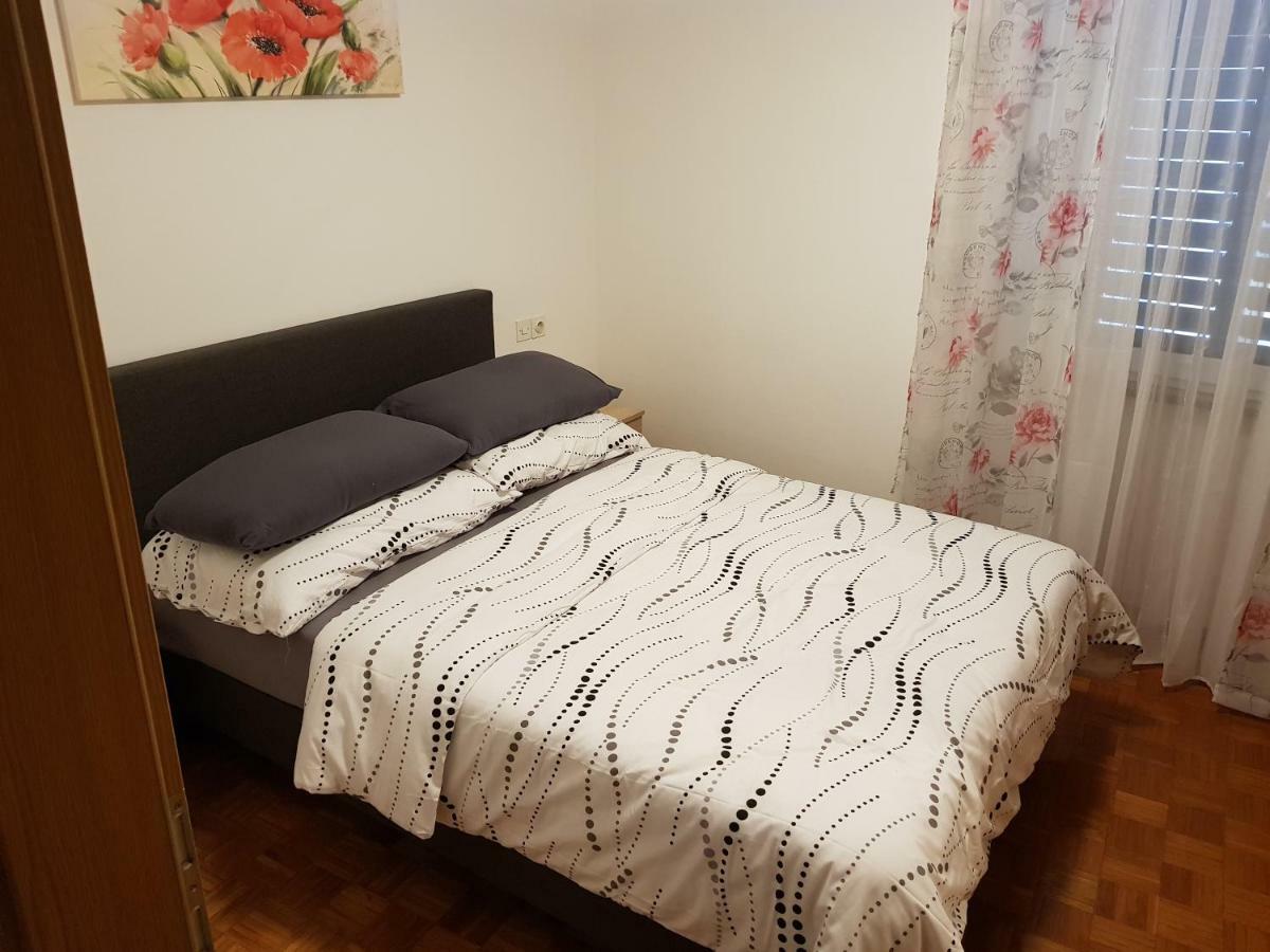 Izola City Center Apartment ภายนอก รูปภาพ