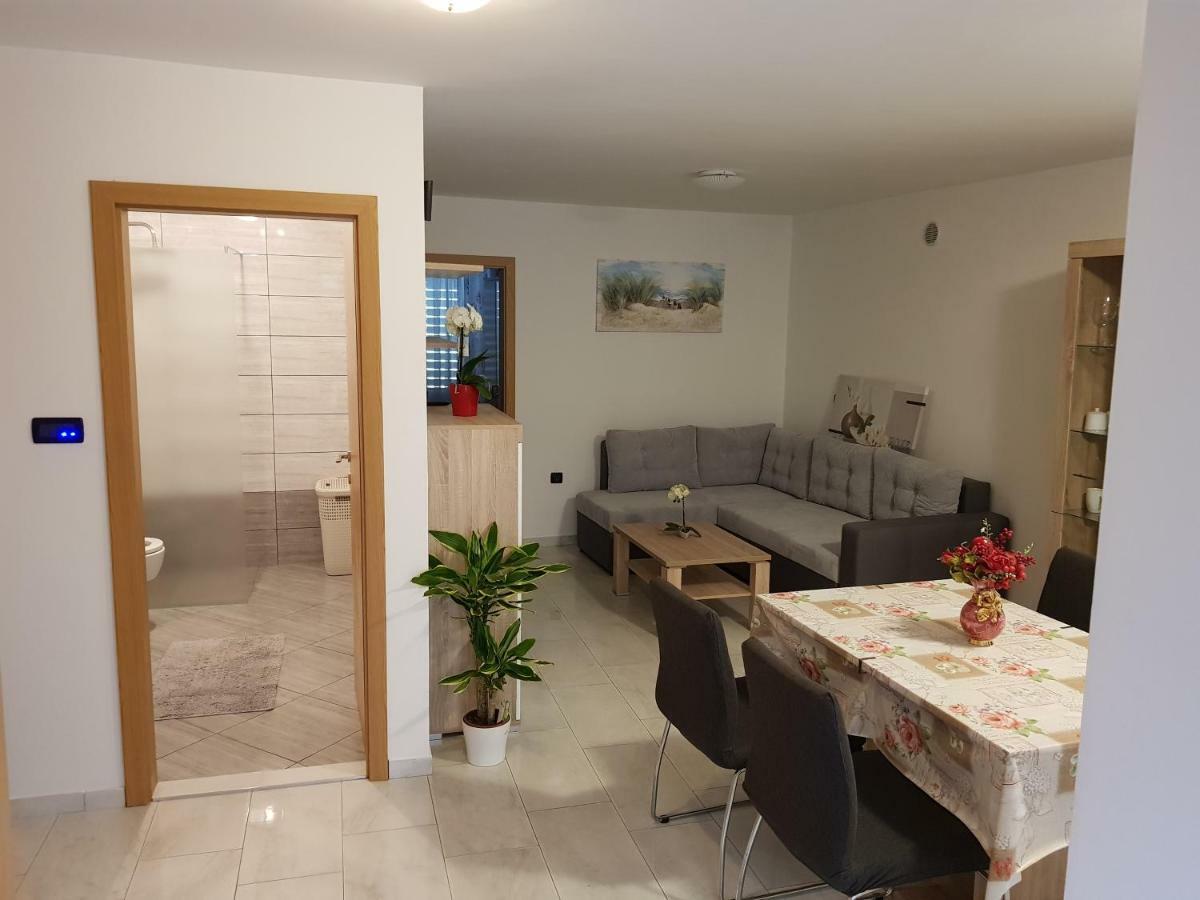 Izola City Center Apartment ภายนอก รูปภาพ