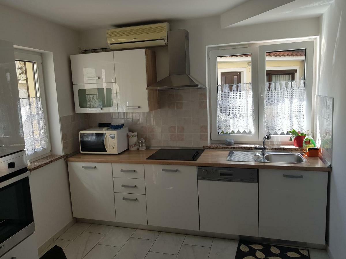 Izola City Center Apartment ภายนอก รูปภาพ